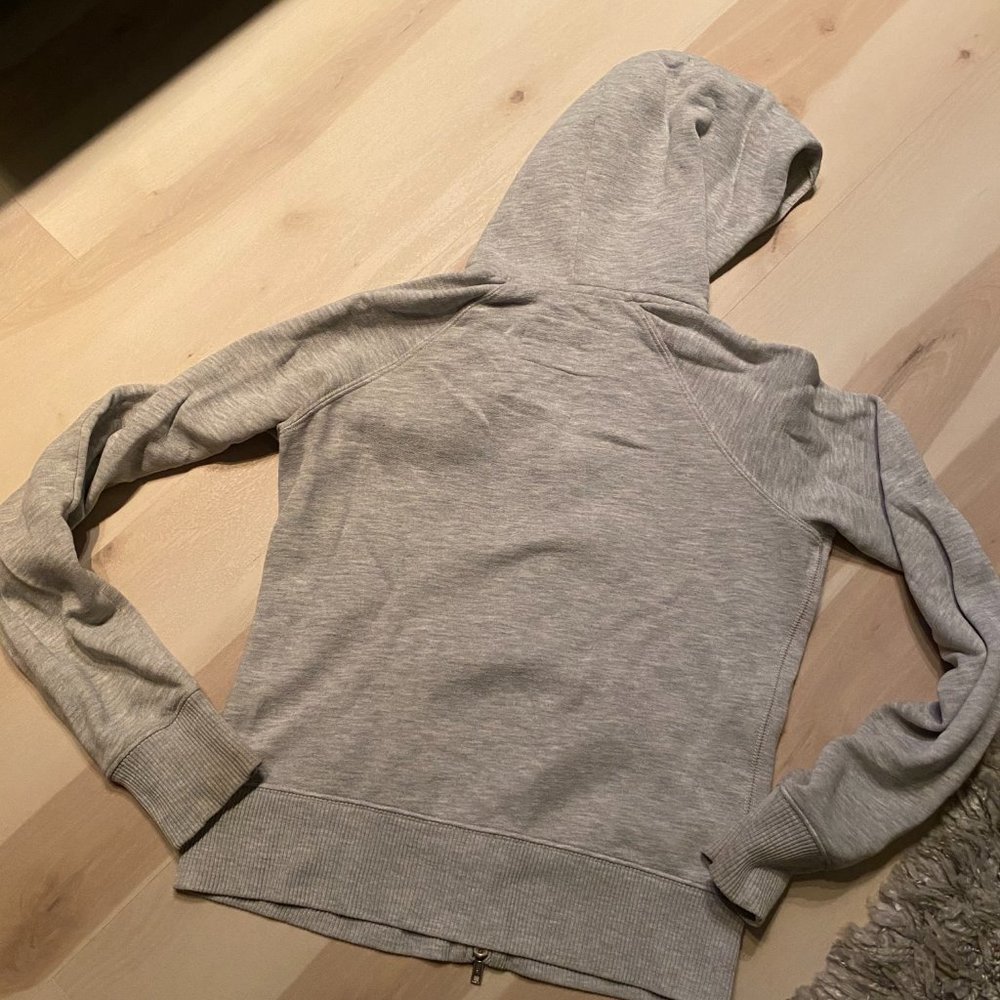 A&F Gray Sweatshirt with Moose Logo Sz M - Picture 5 of 8